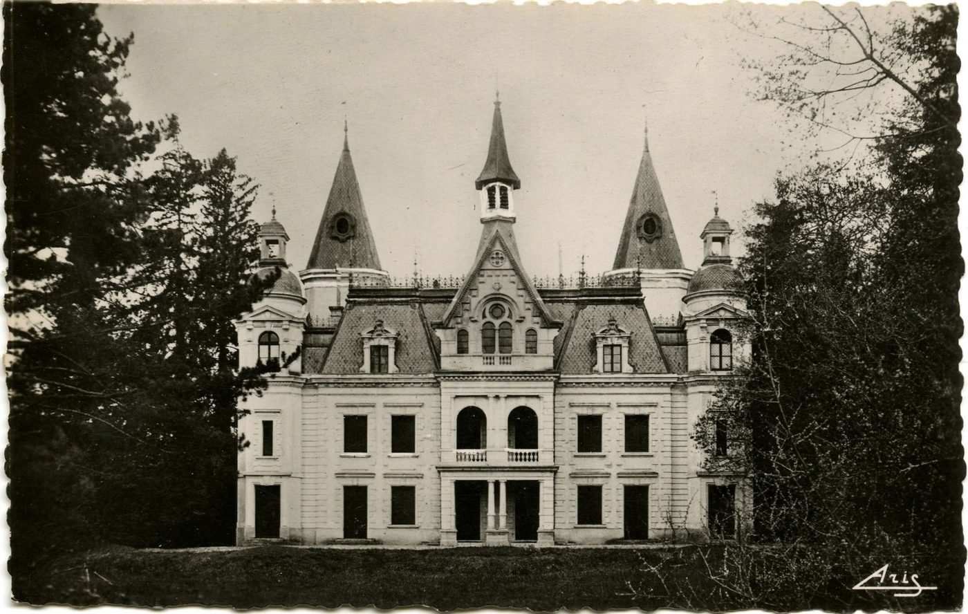 Tournus. Château de Belnay.