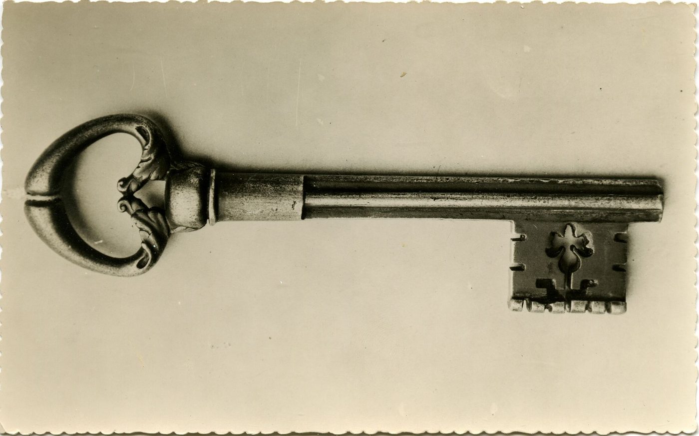 Brancion. Clé de la porte d'entrée de la Tour.