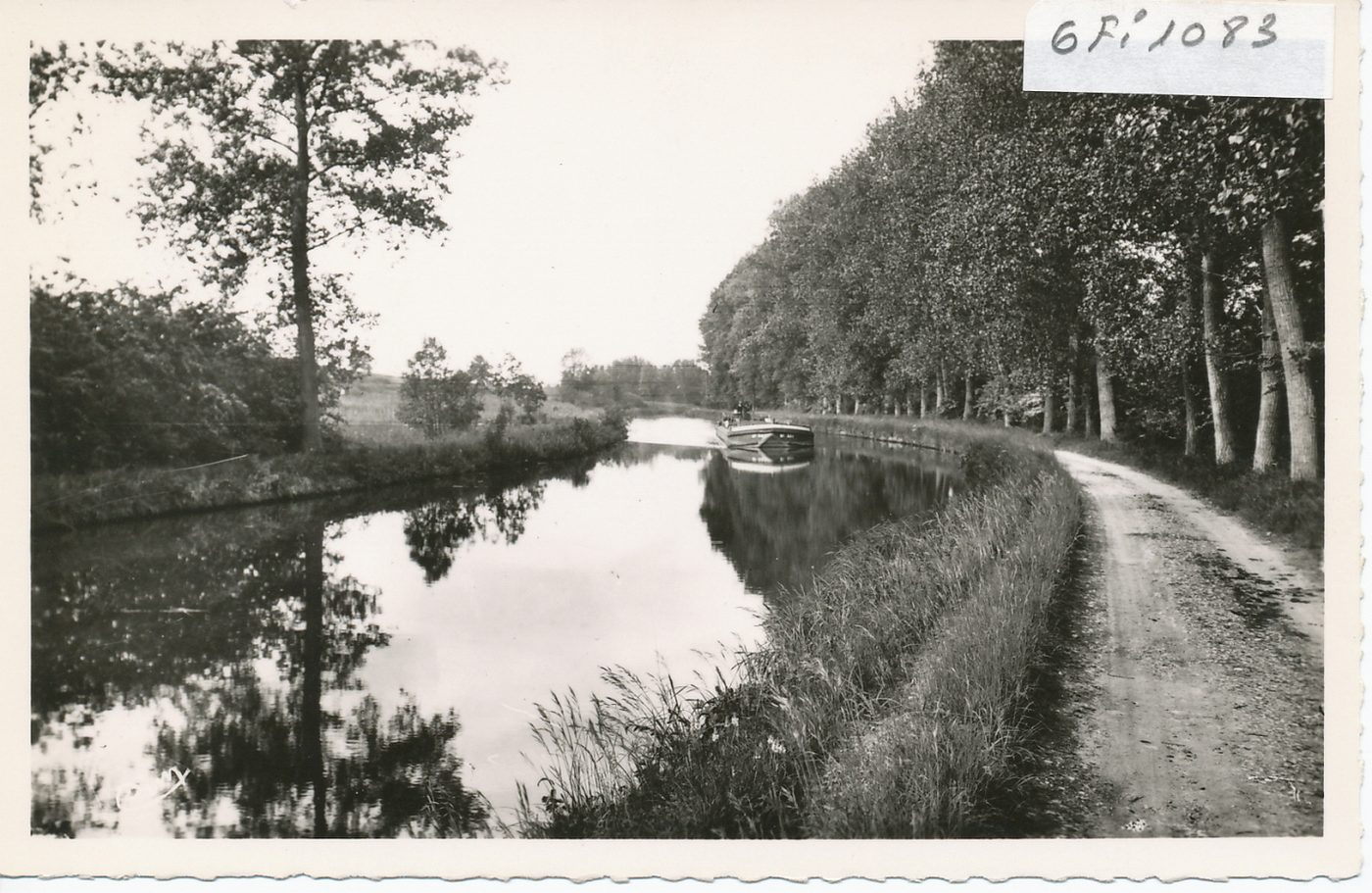 Cheilly-lès-Maranges. Canal du Centre.