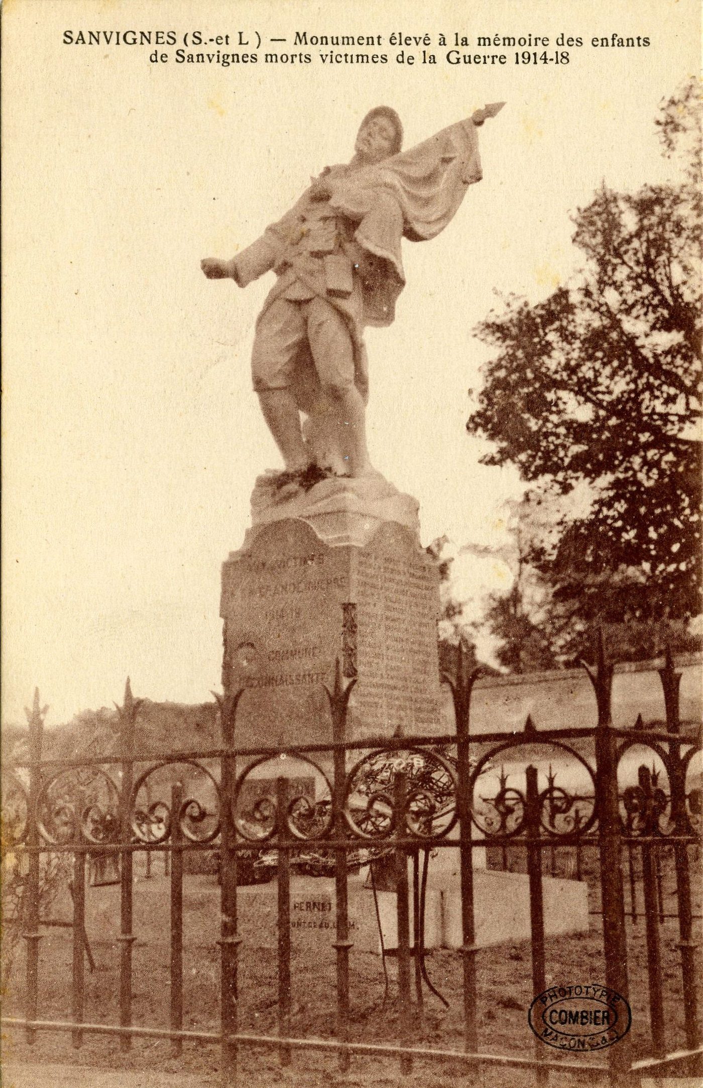 Sanvignes. Monument élevé à la mémoire des enfants de Sanvignes morts victimes de la guerre 1914-18.