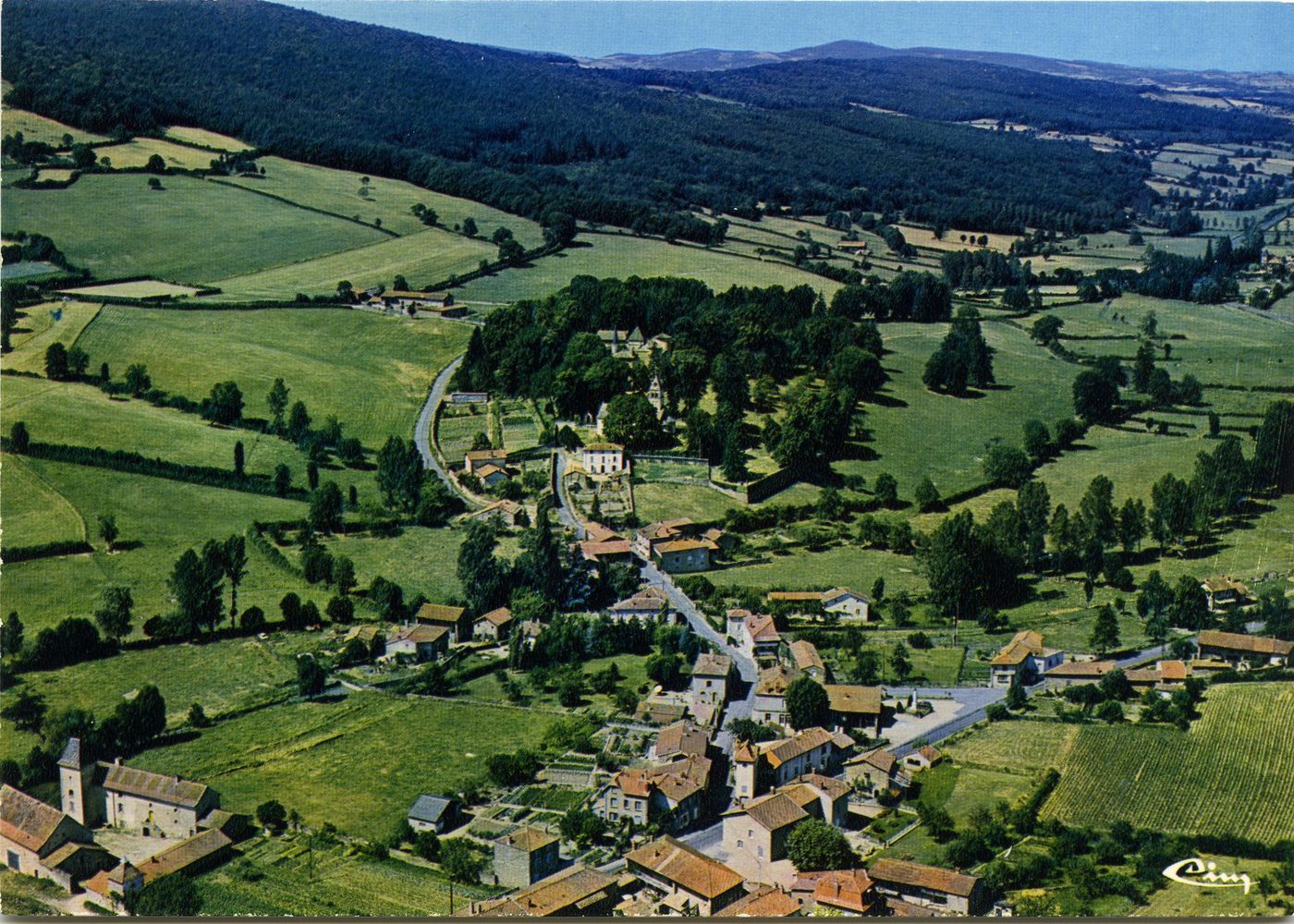 Saint-Point. Vue générale aérienne.
