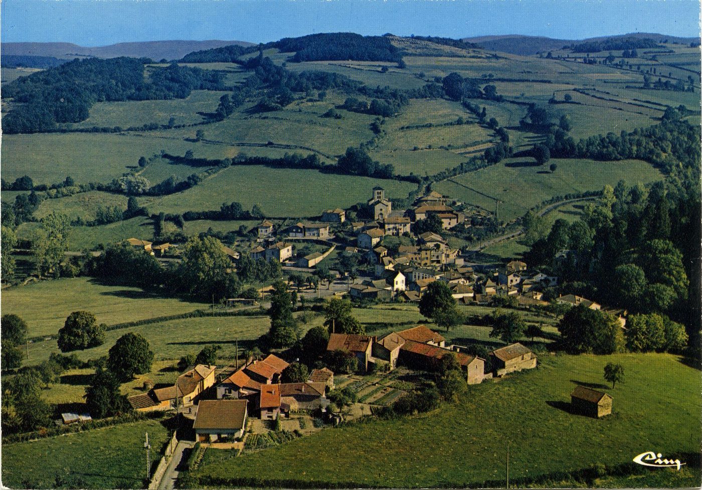 Saint-Pierre-le-Vieux. Vue générale aérienne.