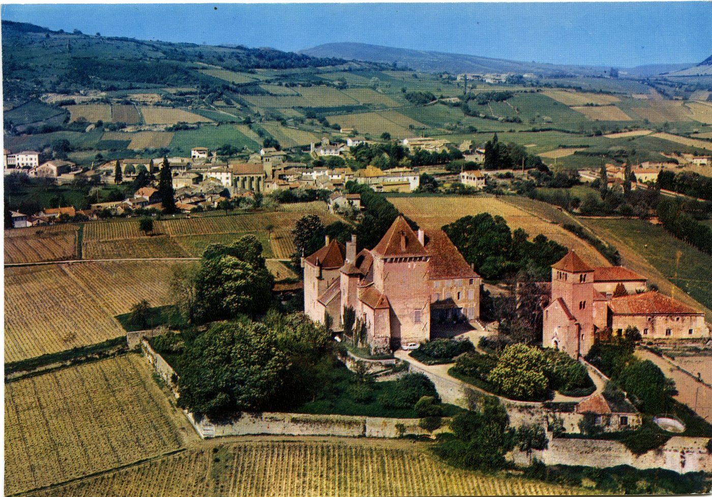 Pierreclos. Château de Pierreclos.