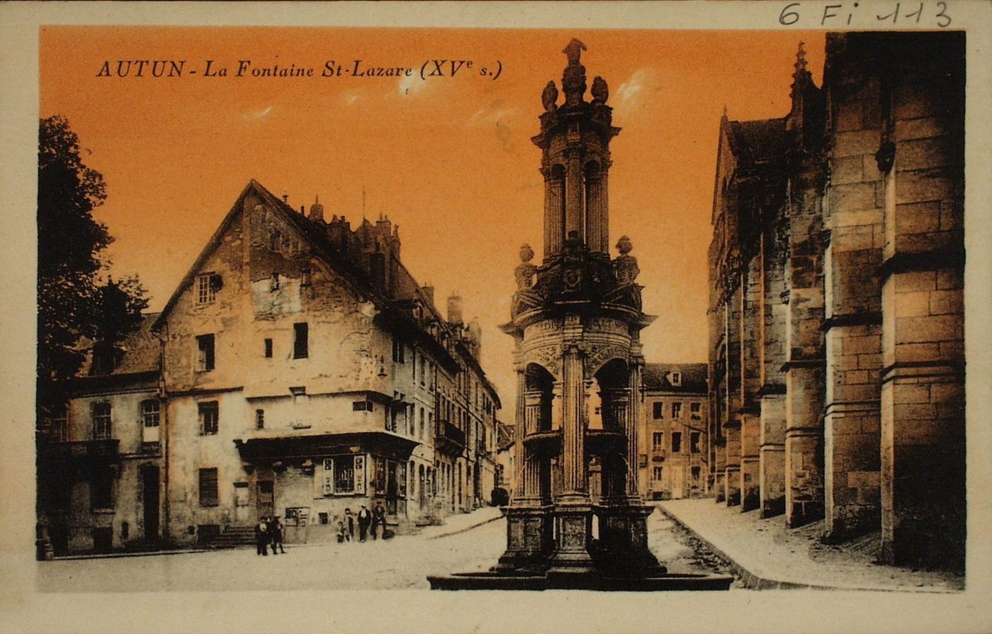 Autun. La fontaine Saint-Lazare (XVe s.).